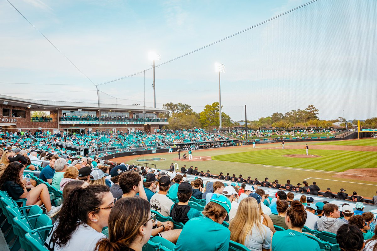 Great to be home. We missed you, Teal Nation. 3,750 in attendance tonight. We can’t say this enough, THANK YOU! Let’s do it again this weekend 

Get your tickets now ➡️ bit.ly/4hNWsN5