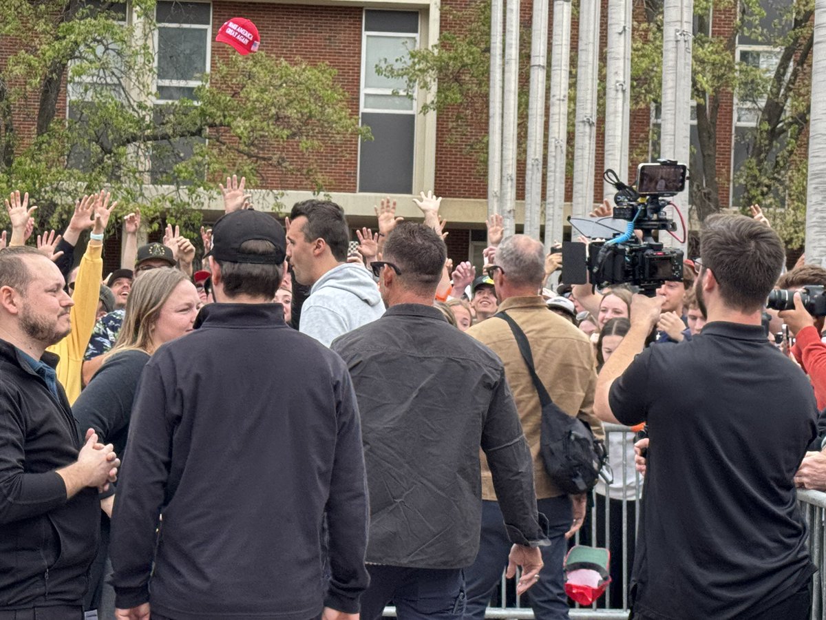 maseface32's tweet photo. So proud of the @TPUSA chapter at Oklahoma State today! 🤠

The best leaders, an endless sea of students, and the joy of a good hat toss 🇺🇸

Thanks for stopping by @charliekirk11 and go pokes! 🧡

@tpusastudents https://t.co/2ZaNYTfOiE