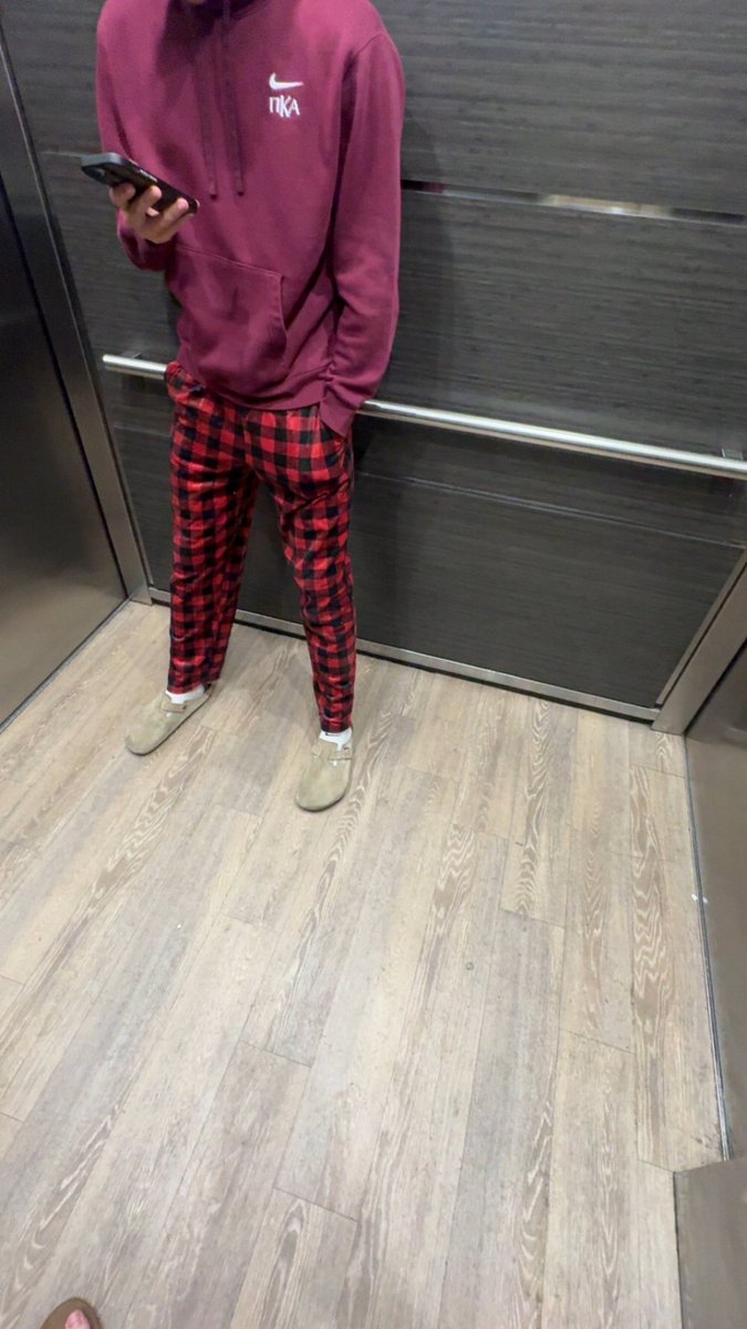 Yeah man 4:23pm. Perfect time for your pajamas and pike hoodie 🤙