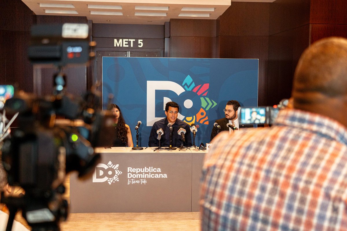 Arrancamos oficialmente el TradeShow de República Dominicana en Miami con una rueda de prensa que marca el inicio de esta gran jornada.
¡El evento comercial más grande que realizamos en el continente americano!

#RDTradeShowMIA2025