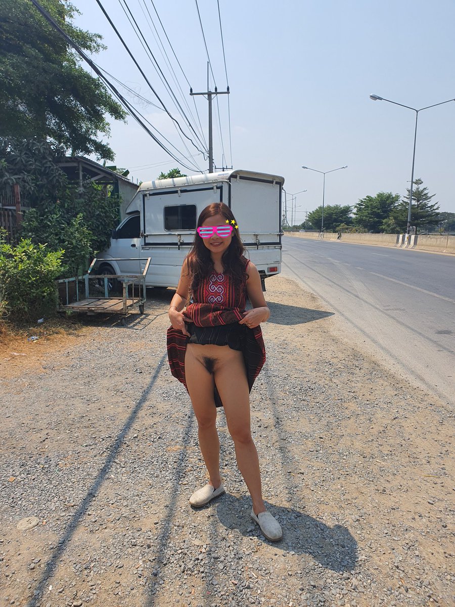 Wi_Smiley's tweet image. เดินตลาดกันค่ะ
onlyfans.com/smile_world
#outdoor #nobra