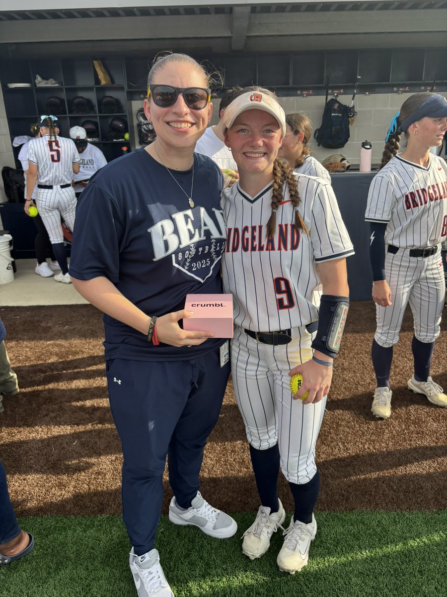 Coach Liz Oyervides tweet media