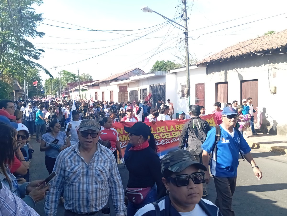 Mercedessolere1's tweet photo. #FSLNAbrilVictorioso
#NoPudieronNiPodrán
#LeónRevolución
Saludamos con júbilo este mes de Abril Pueblo que defiende la Paz https://t.co/5TFXOUvgla