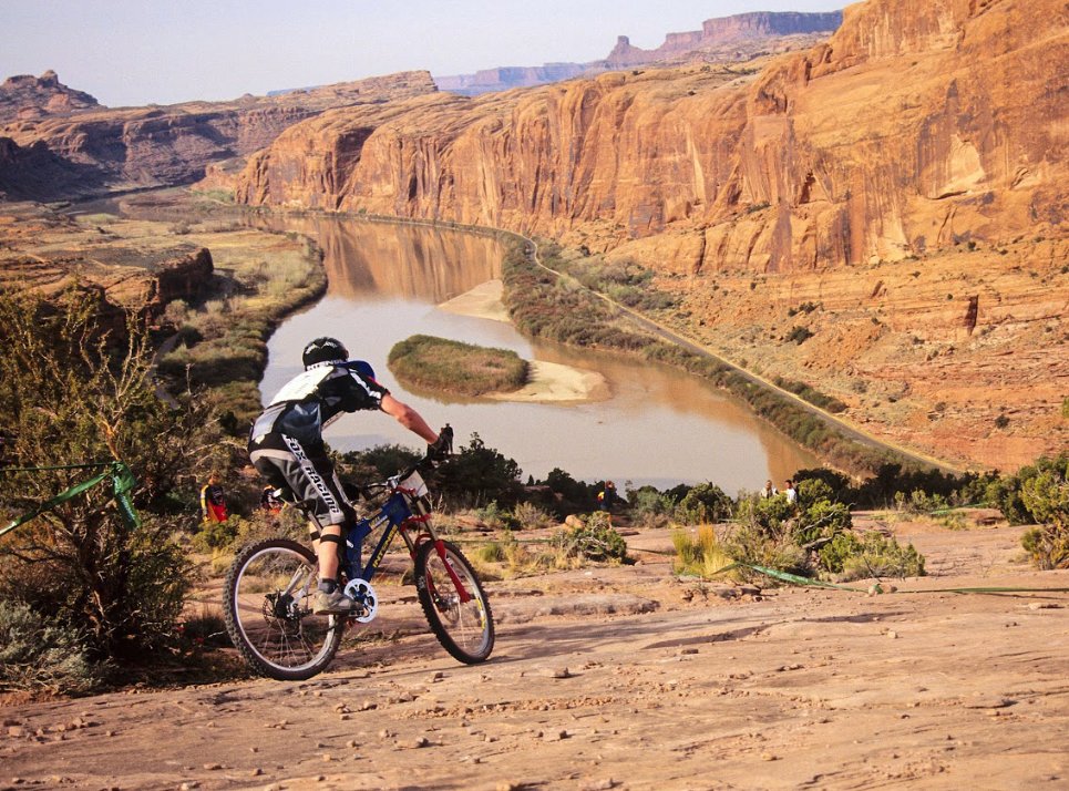 SorrelRanch's tweet photo. Up for an adventure? In the heart of Moab, we serve as your basecamp for exciting discoveries! Let the stunning red-rock canyons be your playground as you explore breathtaking trails on a mountain bike.

Visit https://t.co/jhsIQsYW6U to book your getaway. https://t.co/YzIZbNfAfd