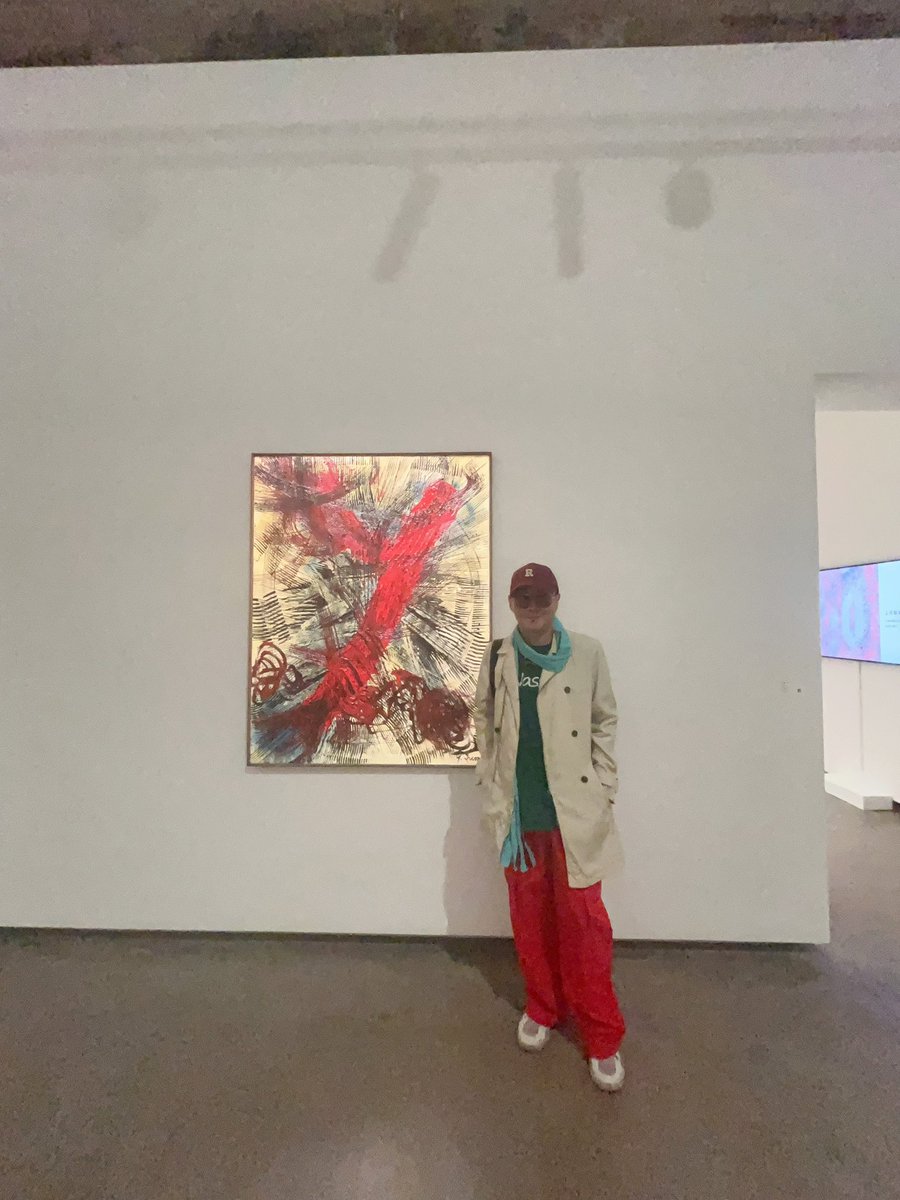 Nicky_Meng_'s tweet photo. 白石画廊 北京 于2025年3月29日至5月10日呈现具体派艺术家鹫见康夫《混沌之和谐》个展。这次展览将从1950 年代早期的作品开始，回顾鹫见康夫整个艺术生涯中各个阶段的创作，从他参与具体美术协会(又称具体派)、独创出利用算盘的绘画技巧，以及随后将他的艺术活动带到世界
#艺术 #展览 #艺术家 #Art https://t.co/nyWStGIiEL