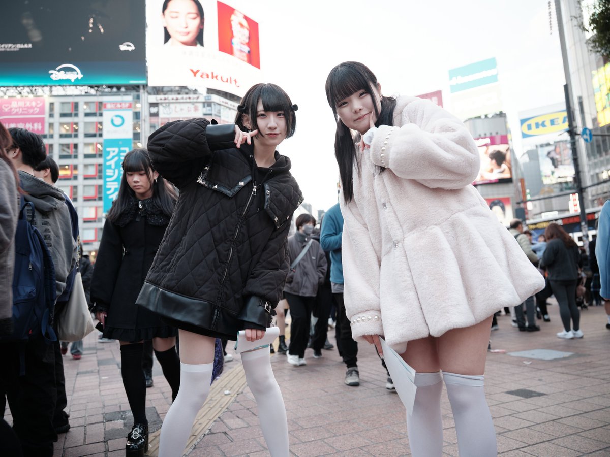 ayanamicn's tweet photo. 渋谷でアイドル達と出会った

@sizuku_batakyun @kanon_batakyun https://t.co/GZkruHW4aV
