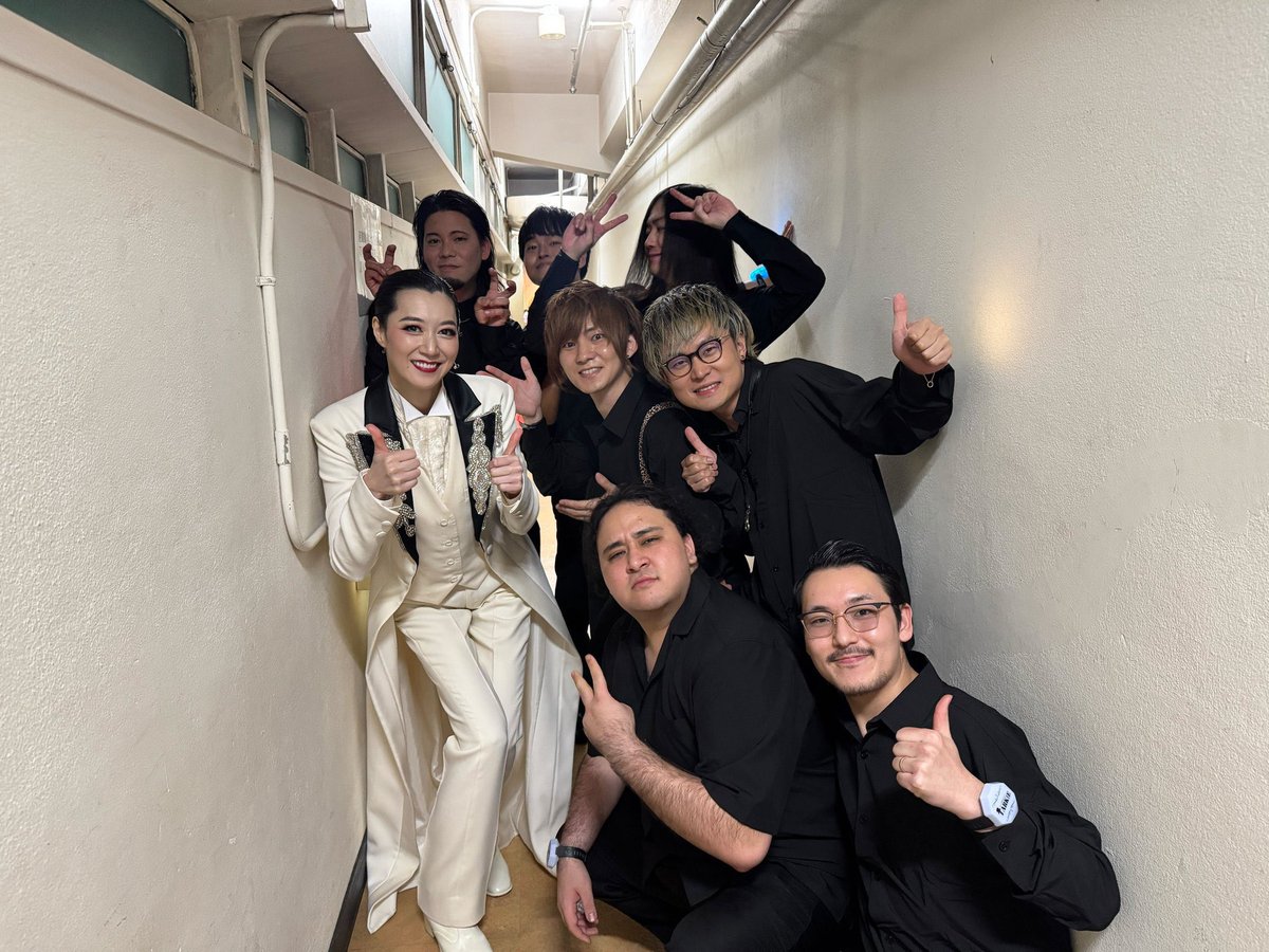 GOLDEN HORNS AGT. tweet media