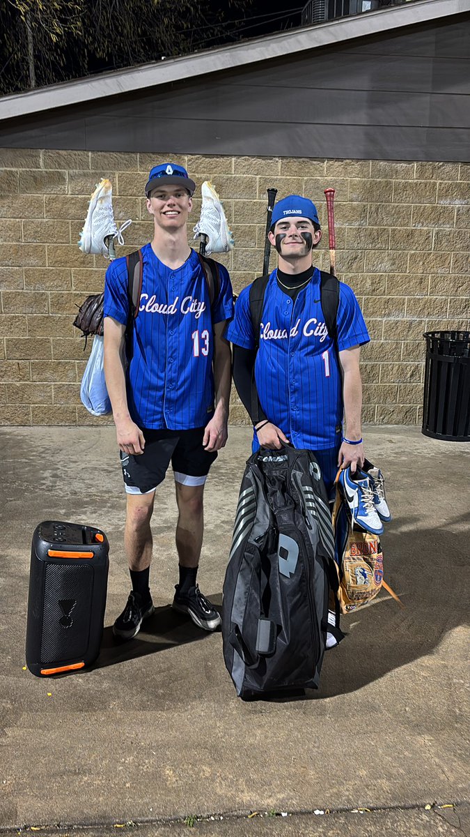 🚨 NO HITTER 🚨 

Shal Ruud and Ryan Hatfield combine to throw a 6-inning rain shortened no hitter.

The Trojans sweep tonight, moving to 5-1 on the year.