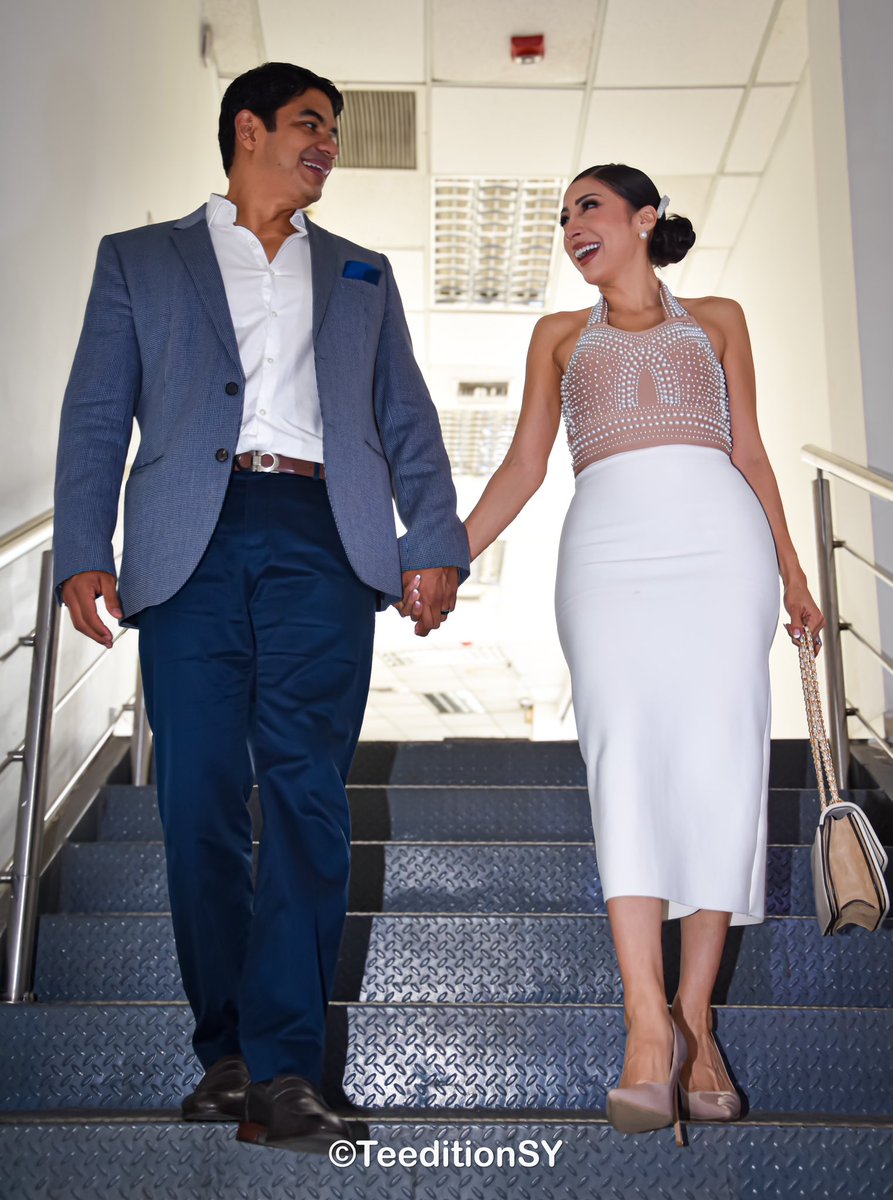 Teeditions's tweet photo. La amorosa unión de Mazly Michell Yuqui Silva y su ser querido Christian Escobar.

Hoy tuvimos el honor de capturar los momentos más especiales de la boda civil de la hermosa Mazly Yuqui. Con una sonrisa radiante y un corazón lleno de amor. https://t.co/EE1Yg4sA6Q