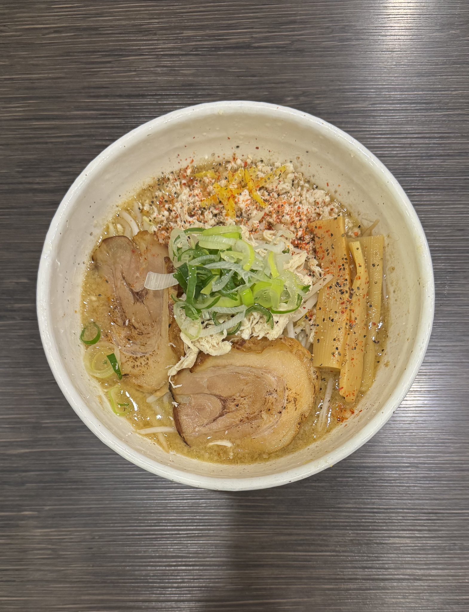 濃厚胡麻みそ担々麺 0.20KM - 東京スタイルみそらーめん ど