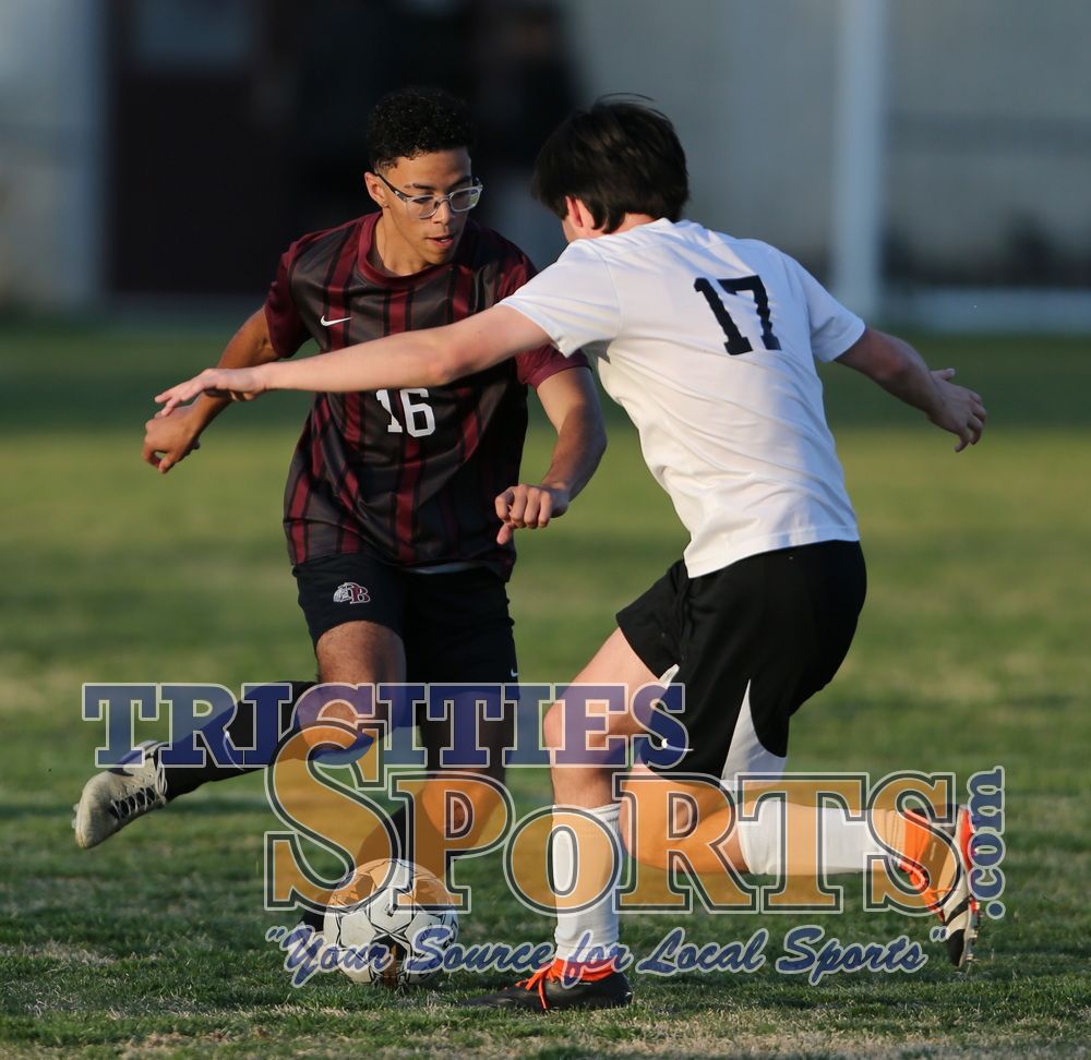 TriCitiesSports.com / Steve Wilmoth (@parrotheadvol) on Twitter photo TriCitiesSports.com Photo Gallery Presented by
<a href="/FoodCity/">Food City</a>
⚽️ <a href="/KCS__Athletics/">Tribe Athletics</a> <a href="/tribefutbol/">DobynsBennett Soccer</a> 🆚 West Ridge (2⃣2⃣)
📷 <a href="/AllenGreenePhot/">Allen Greene</a>
➡️ tricitiessports.com/photo-gallery-… TriCitiesSports.com Photo Gallery Presented by
<a href="/FoodCity/">Food City</a>
⚽️ <a href="/KCS__Athletics/">Tribe Athletics</a> <a href="/tribefutbol/">DobynsBennett Soccer</a> 🆚 West Ridge (2⃣2⃣)
📷 <a href="/AllenGreenePhot/">Allen Greene</a>
➡️ tricitiessports.com/photo-gallery-…