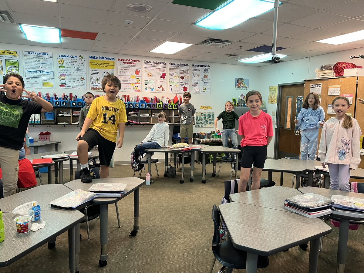 Leah Thomas (@leahmt3) on Twitter photo Flood Drill! April Fools Day!!! ๐ #ThrivingThirds #DESisBEST <a href="/DESDolphins/">DES Dolphins</a> <a href="/DES_LaPoint/">Taryn LaPoint</a> Flood Drill! April Fools Day!!! ๐ #ThrivingThirds #DESisBEST <a href="/DESDolphins/">DES Dolphins</a> <a href="/DES_LaPoint/">Taryn LaPoint</a>