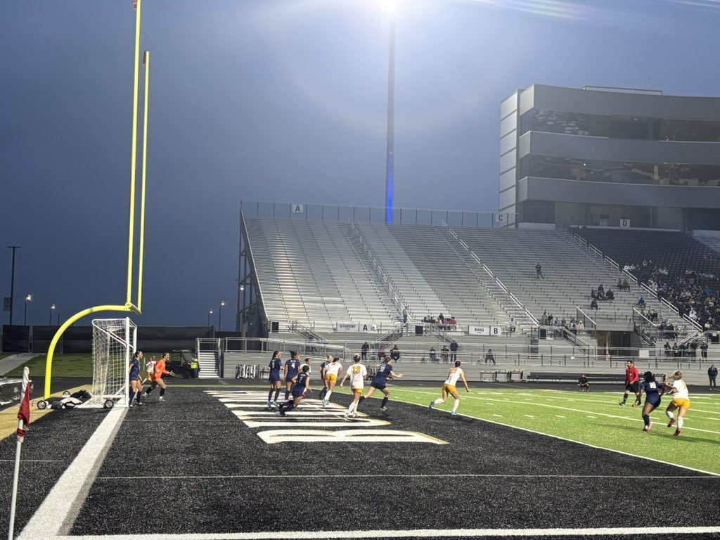 Congratulations to the Forney Lady Jackrabbits soccer to team with a big Regional Final win!!! Headed to state!!! #statebound #forneyfamily