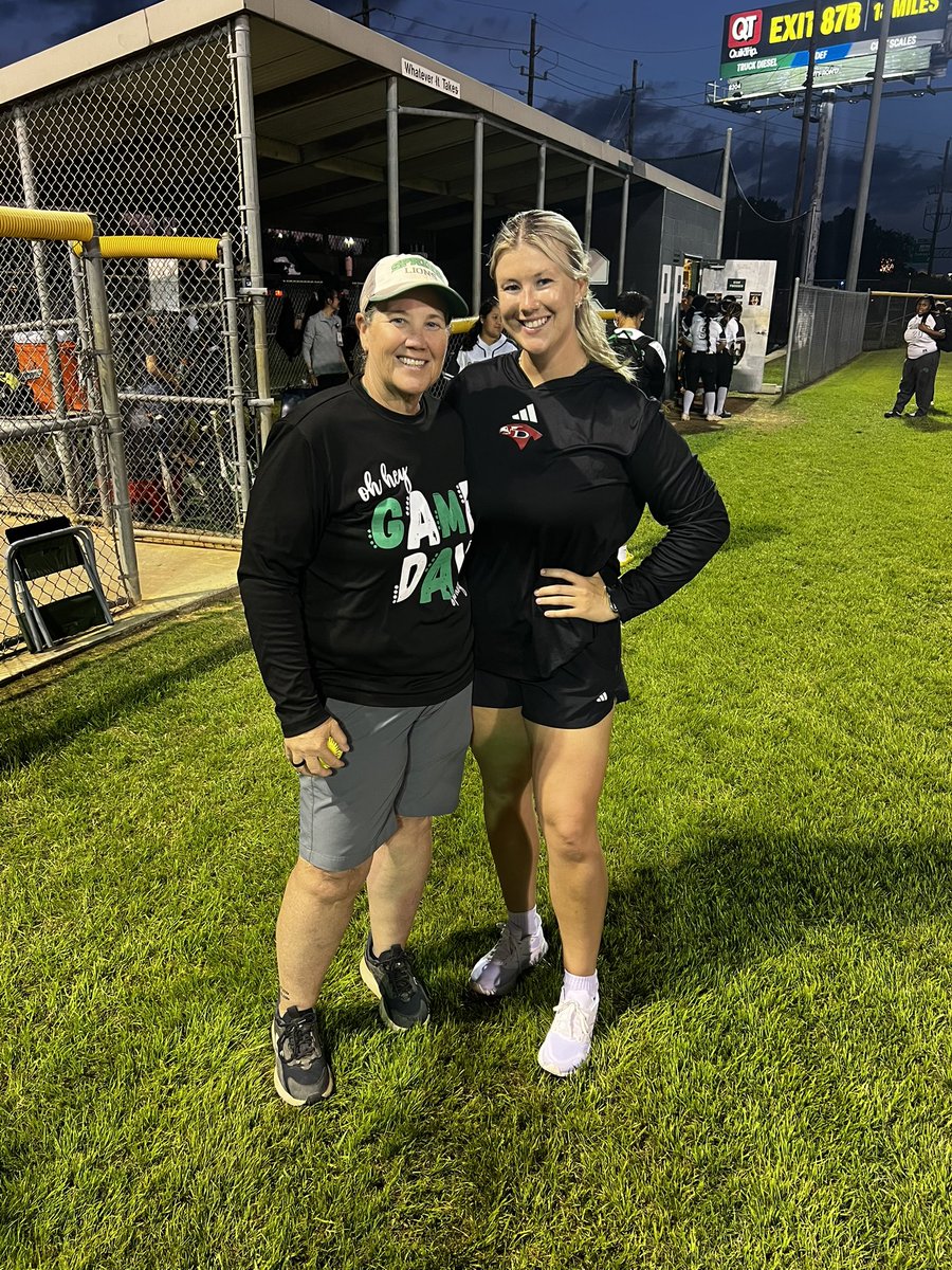 Spring High Lion Sball (@springlionsb) on Twitter photo We also had an alumni or two! So proud of these two young women and what they do to give back to their students! <a href="/SpringISD/">Spring ISD</a> <a href="/SpringISD_Super/">Dr. Lupita Hinojosa</a> <a href="/stucolions/">Spring High StuCo</a> <a href="/SPRINGHIGHLIONS/">Spring High School</a> <a href="/JadynDewitte_/">jadyn dewitte</a> We also had an alumni or two! So proud of these two young women and what they do to give back to their students! <a href="/SpringISD/">Spring ISD</a> <a href="/SpringISD_Super/">Dr. Lupita Hinojosa</a> <a href="/stucolions/">Spring High StuCo</a> <a href="/SPRINGHIGHLIONS/">Spring High School</a> <a href="/JadynDewitte_/">jadyn dewitte</a>
