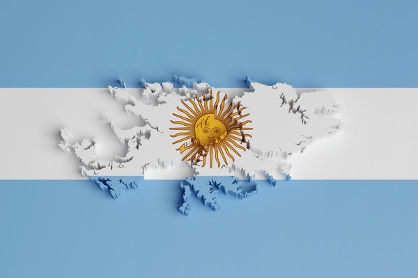 pedropprada's tweet photo. A 43° años del inicio de guerra y sostenimiento de su ocupación colonial, #Cuba🇨🇺 reafirma derecho legítimo de #Argentina🇦🇷 a ejercer soberanía plena sobre islas Malvinas, Georgias del Sur, Sandwich del Sur y los espacios marítimos circundantes 
#MalvinasArgentinas
#ALCZonaDePaz https://t.co/JS1rQMx1VH