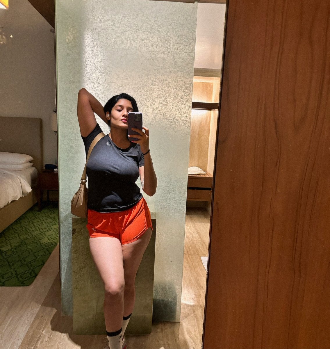 ipoojaiyer's tweet photo. Pre-workout grind &amp; post-workout glory 💪🔥 From fresh to drenched in sweat every rep, every set, every drop counts. 💦🏋️‍♂️ Sweat. Hustle. Repeat. Morning grind done, now onto the next challenge!  #NoExcuses #FitnessMotivation #GymLife #PoojaIyer #Model  #Actress #Scorpio Girl 🦂 https://t.co/zaQhPYbAgW