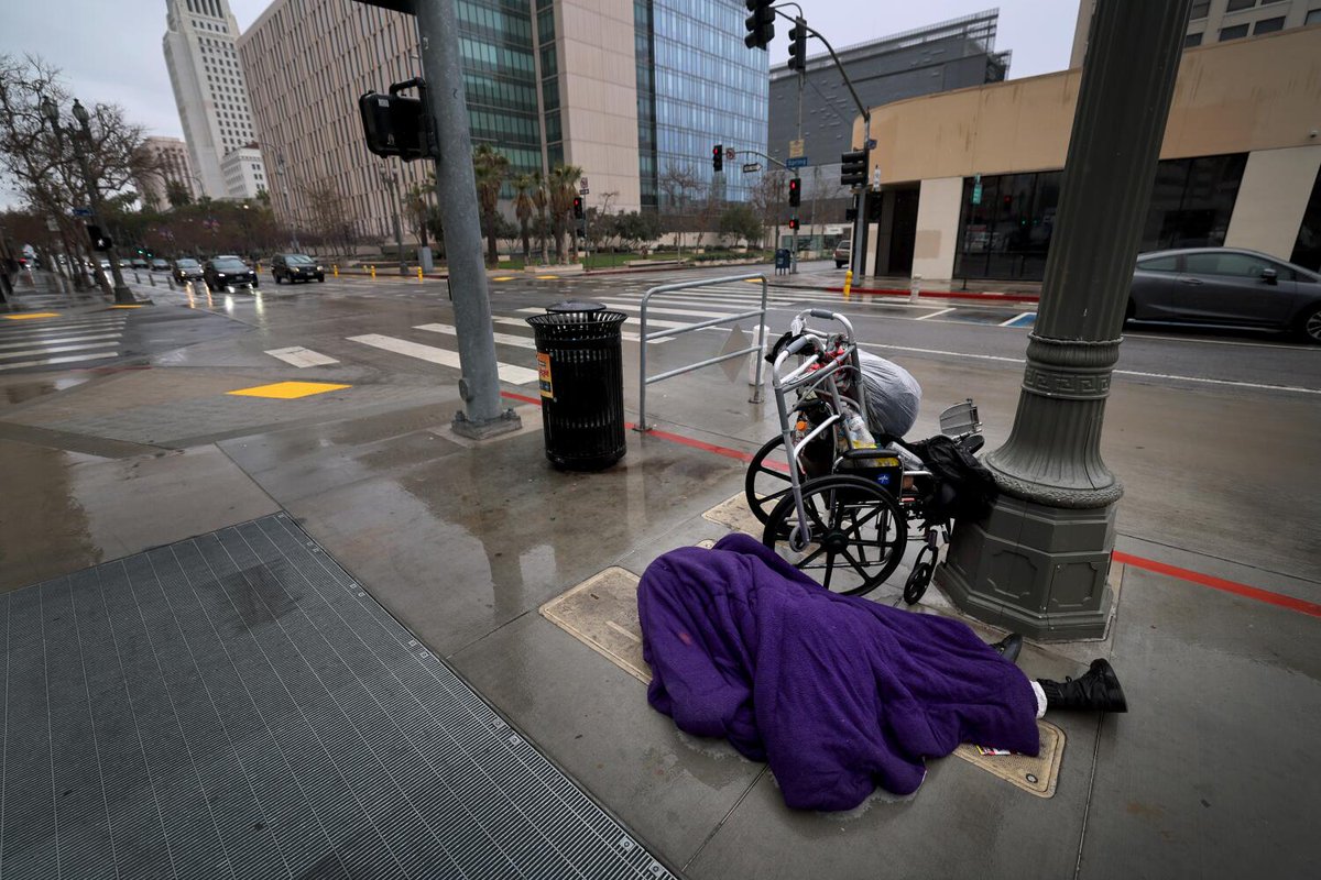 County supervisors create new homeless agency, despite warnings from L.A. mayor latimes.com/california/sto…