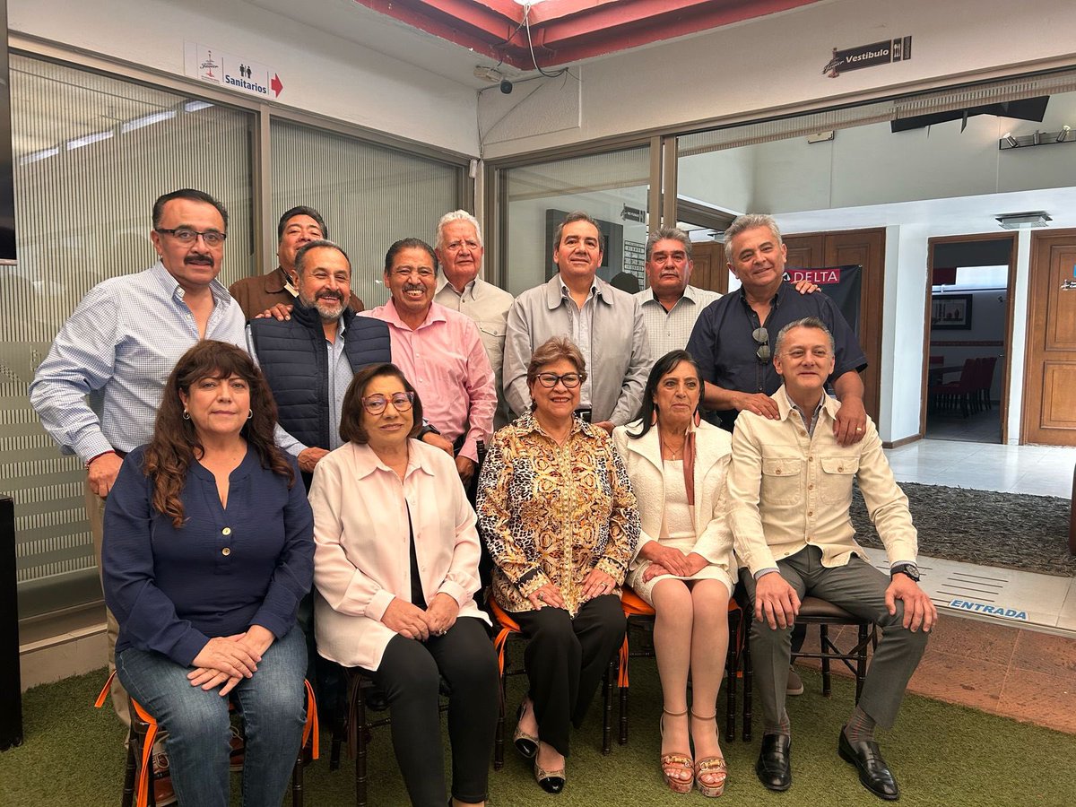 El 1 de abril de 2005, hace 20 años, nos constituimos en la 59 Legislatura del Congreso del Estado.
Hoy nos reunimos parte de quienes formamos este grupo plural diputados.
La 59 Legislatura fue hasta su conclusión la más productiva en la historia del poder legislativo de #Hidalgo