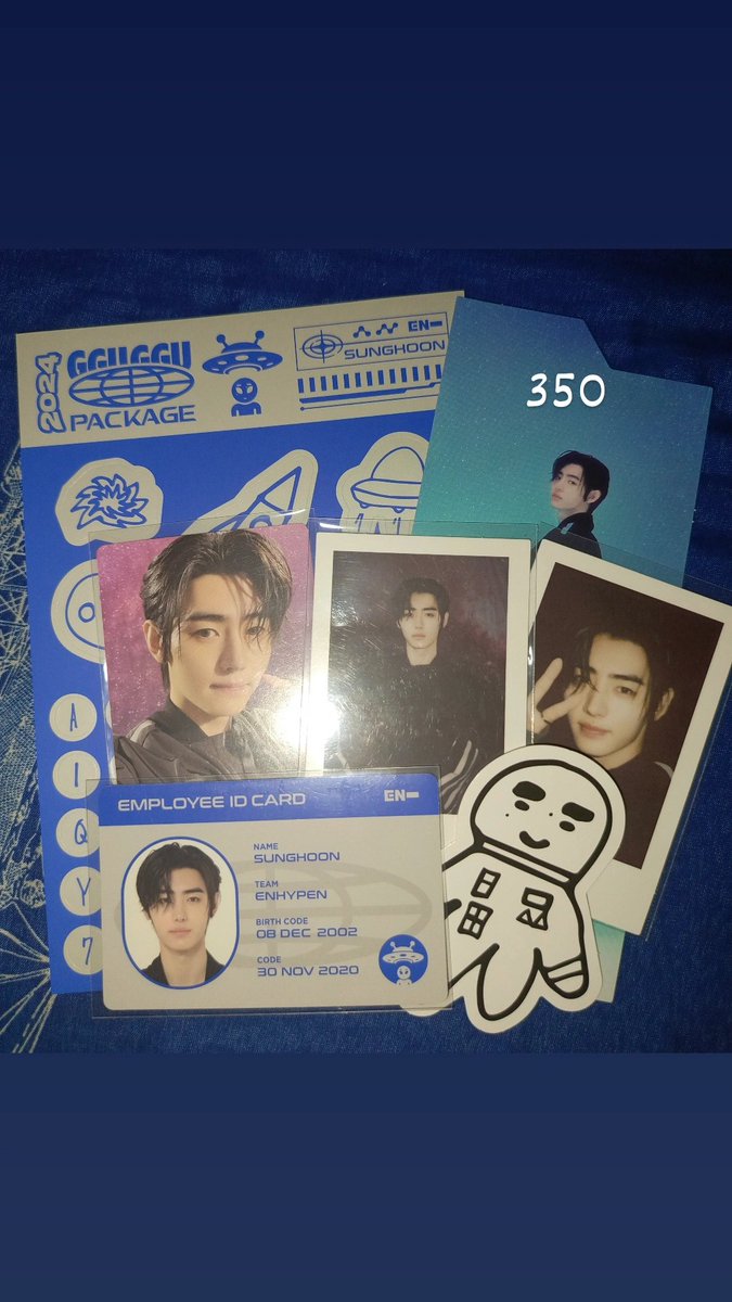Hello po, is anyone willing to buy my photocards and albums? I was scammed with the amount of 13k, and now I don't know where to get that amount because it is supposed to be for my school necessities. Thank you and God Bless. 

I can lower the price pa po