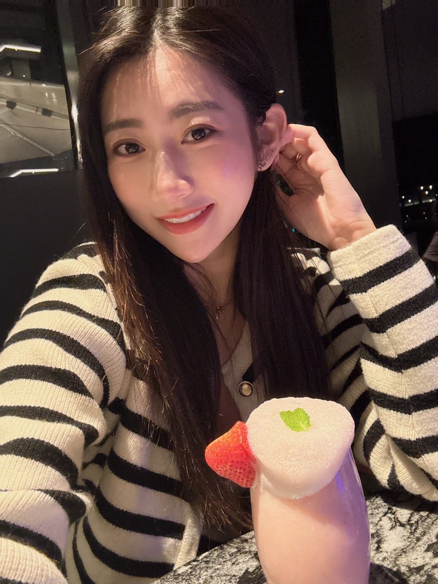 我們不醉不歸~

乾杯！🍸

作品都在這⬇️⬇️
【JVID】https://t.co/7cmrGgyj1r https://t.co/h8bqYU5Msn