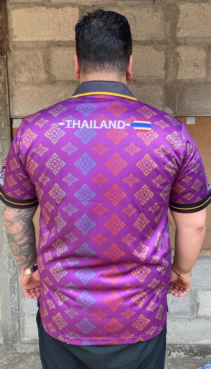 Thank you to Baan Natcha Chonburi and the Dat Datdarts for sending this shirts!! Supporting the Thai Darts Organization 🎯