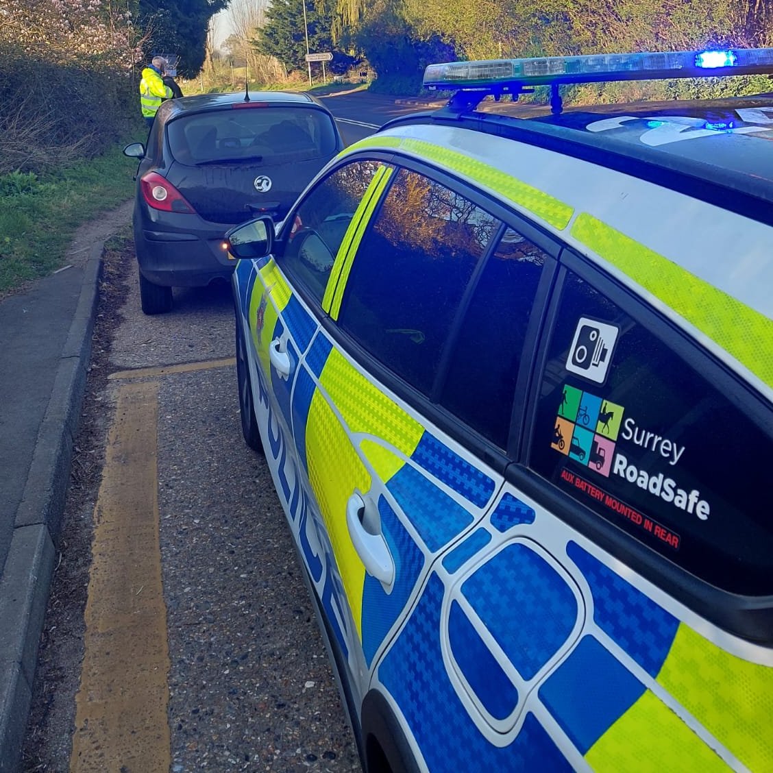 This vehicle was stopped by #SPCasualtyReduction on Old Portsmouth Road, Artington after the driver drove past police with no seatbelt on. Driver was using the vehicle to commute to work which he wasn't insured to do. Tested positive on a drug wipe for Cocaine and so arrested for