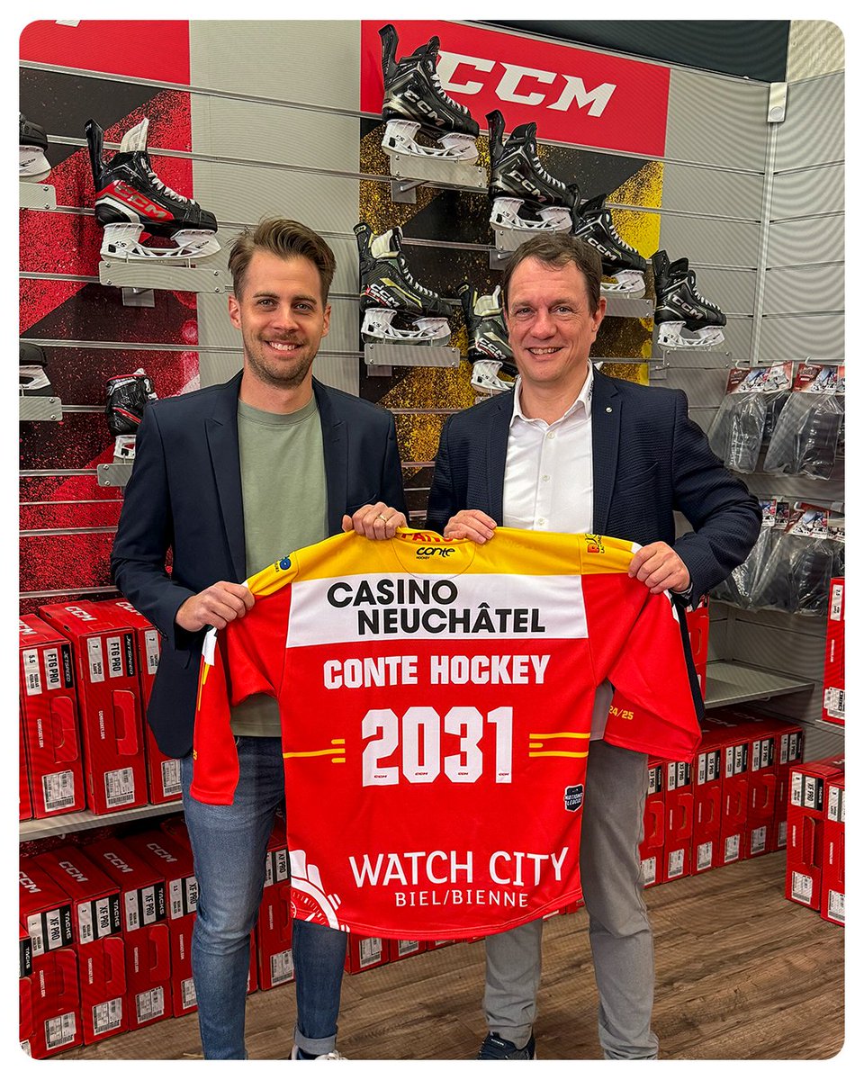 Conte Hockey und der EHC Biel verlängern vorzeitig bis 2031 🔥

Seit Jahren zuverlässiger Partner für Team, Nachwuchs &amp; Fans – mit hochwertiger CCM-Ausrüstung &amp; Fanartikeln im Shop &amp; Stadion. ⚒️

Merci à la famille Conte pour cette collaboration de longue date! 🙌