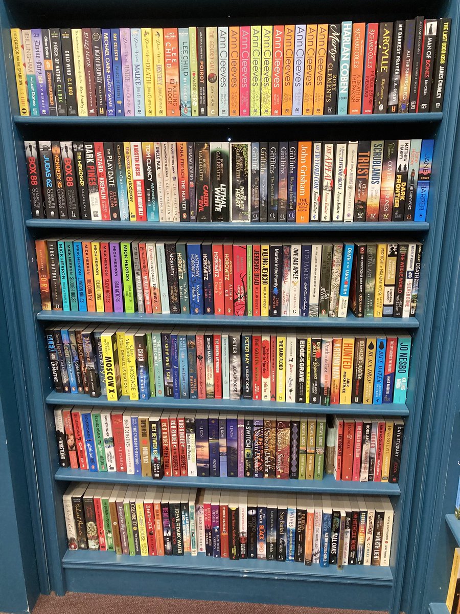 The Corsham Bookshop is stunning 🦚 

I enjoyed browsing the crime &amp; thriller section 🔍