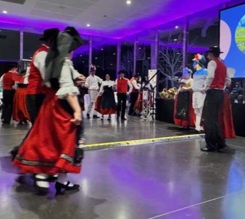 Vignerons Indépendants de France (@vigneronindep) on Twitter photo Très belle soirée de gala 🍾 des #rencontres2025 👏
Réponses de <a href="/AnnieGenevard/">Annie Genevard</a> à <a href="/11_fabre/">fabre jean marie</a> sur les enjeux essentiels des TPE vigneronnes artisanales:
🔹️consolidation bancaire
🔹️transmission/installation
🔹️conquête export & oenotourisme
🔹️taxes US et Cognac
🔹️Paquet vin Très belle soirée de gala 🍾 des #rencontres2025 👏
Réponses de <a href="/AnnieGenevard/">Annie Genevard</a> à <a href="/11_fabre/">fabre jean marie</a> sur les enjeux essentiels des TPE vigneronnes artisanales:
🔹️consolidation bancaire
🔹️transmission/installation
🔹️conquête export & oenotourisme
🔹️taxes US et Cognac
🔹️Paquet vin