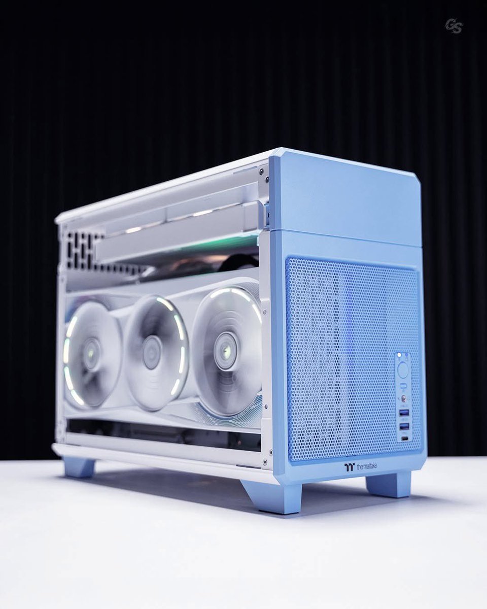 ThermaltakeJ's tweet image. こういうのが好きなんでしょう・・・?😉
小さいケースにみっちり組み込んだ自作PC
《TR100 / gear.sheekers作》
#SFF ◆ #pcbuild ◆ #miniITX
#Thermaltake 製品が気になったらいいね👇❤️