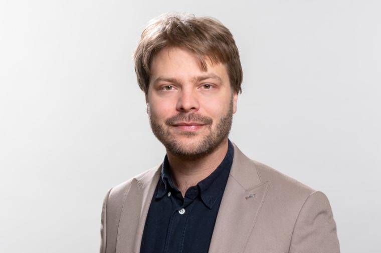 Phys. unserer Zeit (@phiuz_de) on Twitter photo #Chemie mit #KI? Tatsächlich wird KI zunehmend in der #Quantenchemie eingesetzt, um die Eigenschaften von #Molekülen und Reaktionen zu berechnen. Christopher Stein von der <a href="/TU_Muenchen/">TU München</a> zum Stand der Entwicklung bei @Phiuz_de pro-physik.de/nachrichten/ch…
Foto: A. Heddergott/TUM #Chemie mit #KI? Tatsächlich wird KI zunehmend in der #Quantenchemie eingesetzt, um die Eigenschaften von #Molekülen und Reaktionen zu berechnen. Christopher Stein von der <a href="/TU_Muenchen/">TU München</a> zum Stand der Entwicklung bei @Phiuz_de pro-physik.de/nachrichten/ch…
Foto: A. Heddergott/TUM