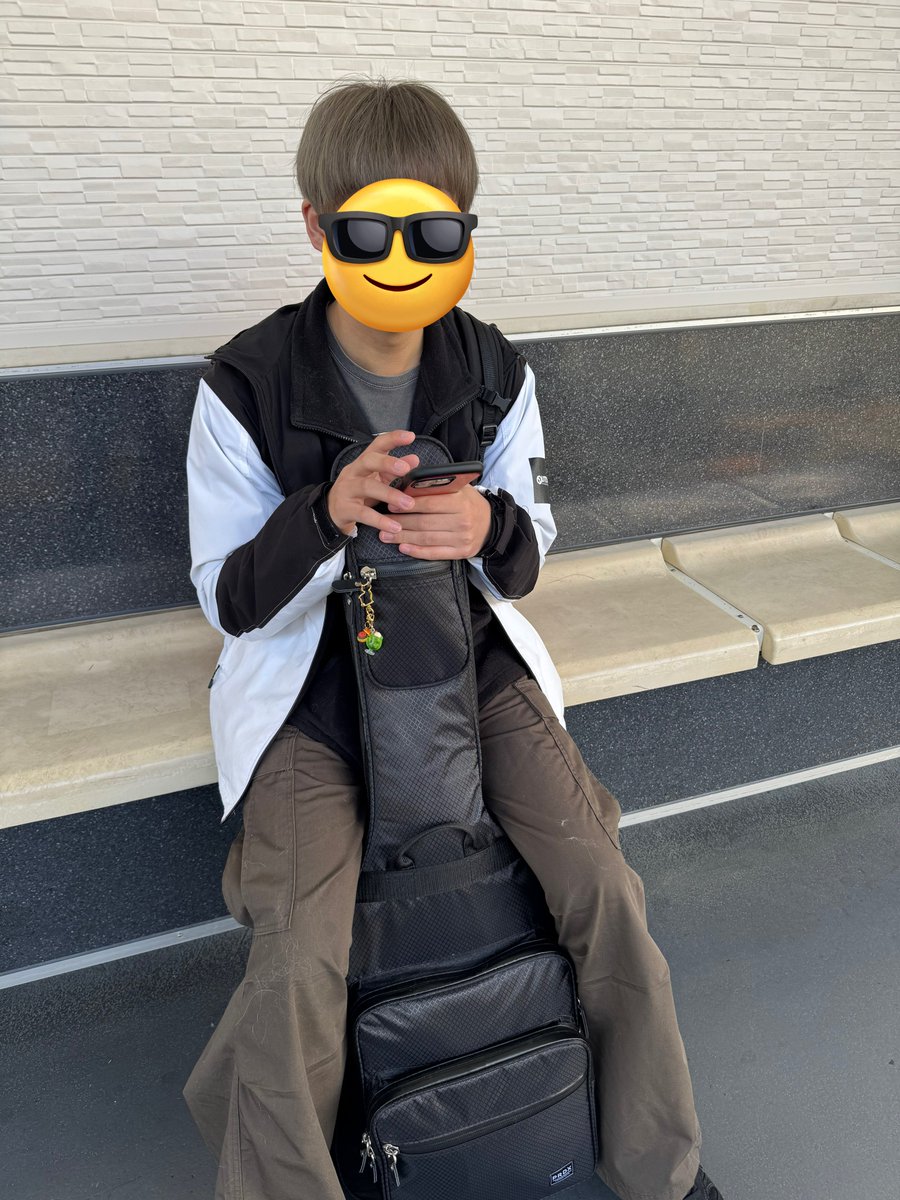 ikuki_'s tweet photo. 4月から進学で東京へ！
やりたい事やりたいように後悔なく頑張ってきなよ！
つらくなったらいつでも帰っておいで！

いってらっしゃい https://t.co/33PQGlFMNQ