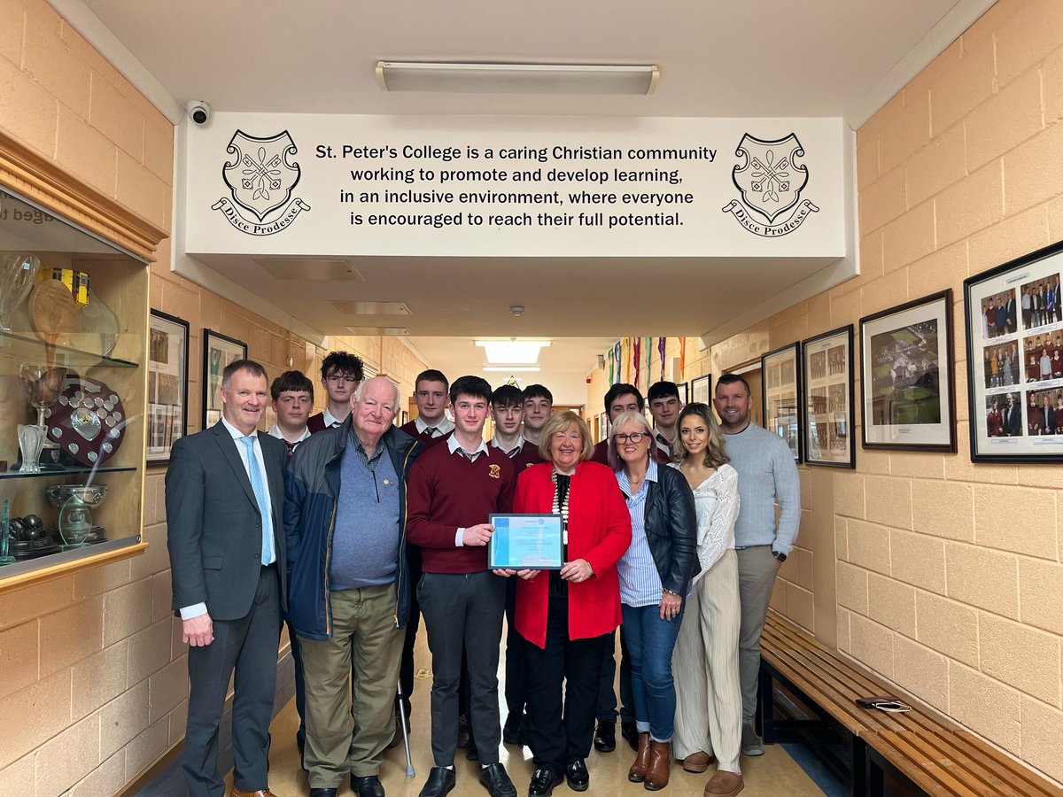 Rotary Club of Wexford President Maree Lyng presented St Peters College Interact club with its certificate of organisation on Friday, March 28th.
 
Like all our interactors, they are a committed group of young men.

#rotary  #stpeterscollege #wexford #interact