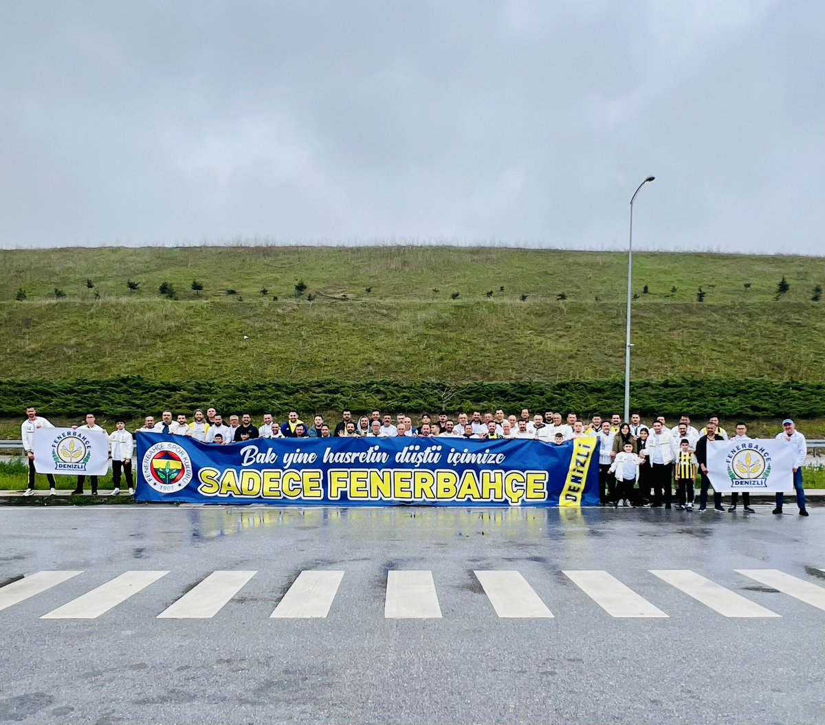 Senin hasretin bize ölüm demek <a href="/Fenerbahce/">Fenerbahçe SK</a> 

#FenerbahçeDenizli