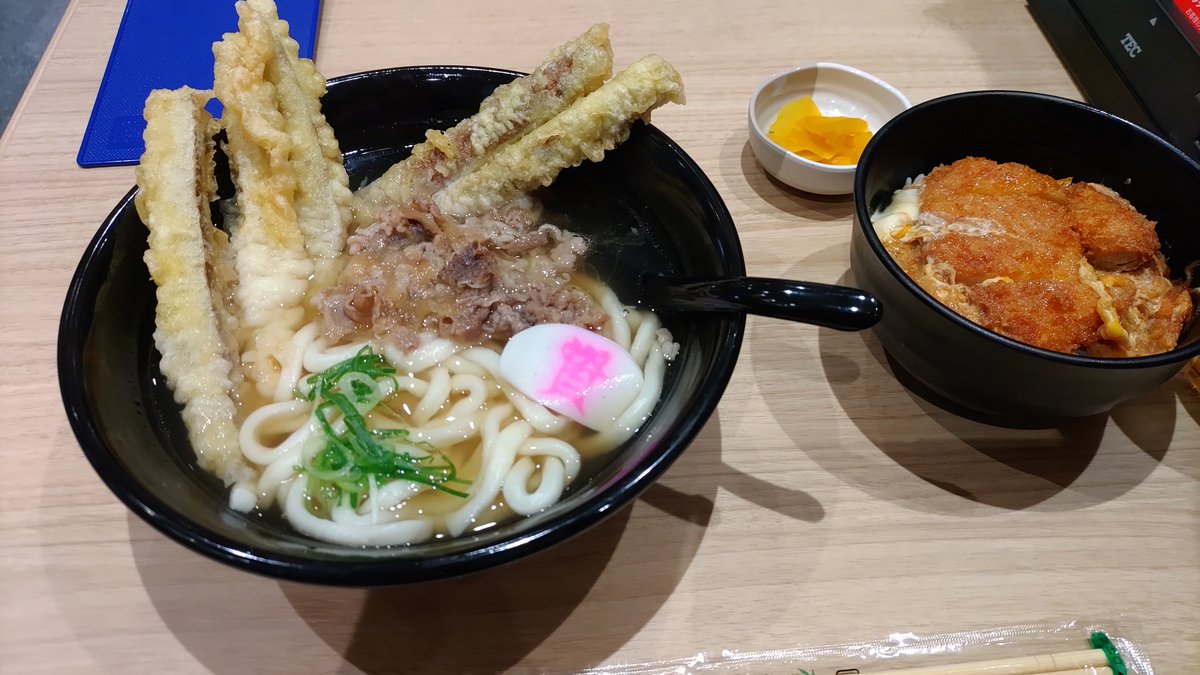 masayappy's tweet photo. 昨日、プレオープンの資さんうどん　鹿浜店に行って来た
明日からはグランドオープンなので混雑するだろうから今のうちに行ってこようと
肉ごぼ天うどんにミニカツ丼でお腹いっぱい https://t.co/w5HsQnluqC