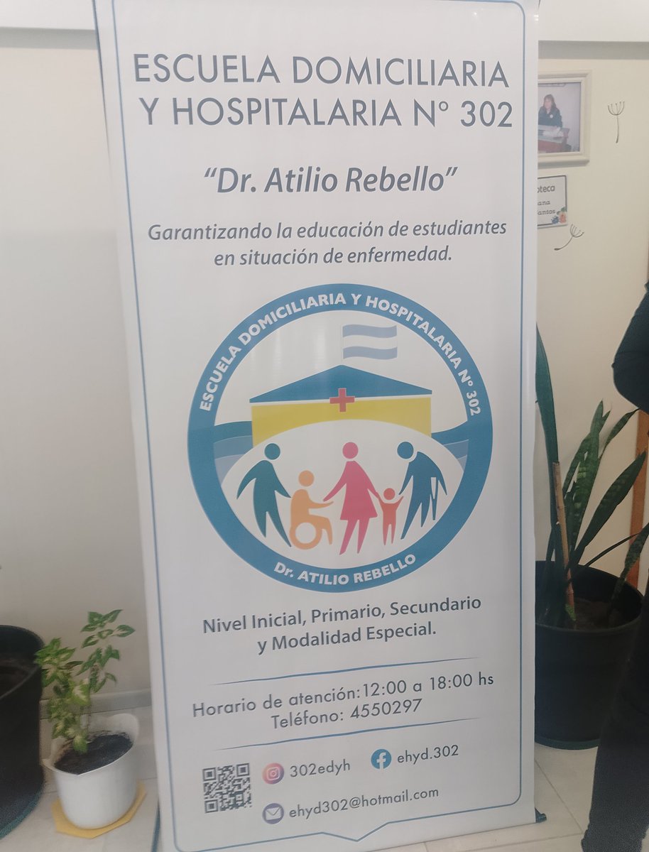 #Comodoro Ojalá que el Ministerio de Educación revea la decisión de sacar docentes de la escuela 302 y 301 domiciliaria y hospitalaria como ya hizo con la 517 de sordos e hipoacúsicos porque va en contra de lo que predica en beneficio de la educación. Es contra el alumno.