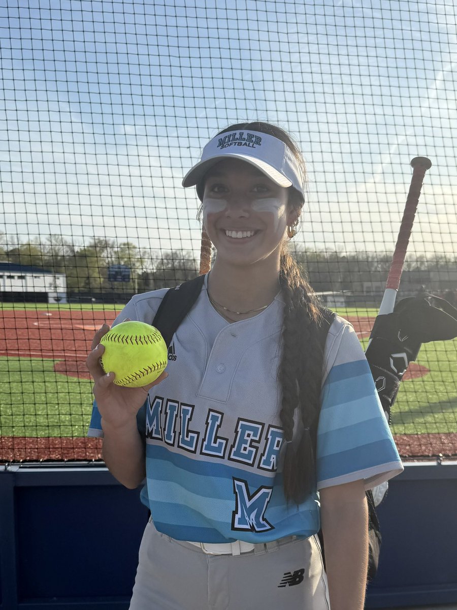 EmeliaDelCarmen's tweet photo. Big win tonight &amp; great team effort! 7IP, 15Ks, 3BB, 4H, 1R 
3-3 at the plate &amp; Hit my 1st HR! 

@UnityBlackwell @TopPreps @SoftballDown @upnextrecruits @tagupSoftball @ExtraInningSB @ImpactRetweets @DirectRecruits @D1Softball @SunilSportsNews @CvilleVarsity @Miller_Softball https://t.co/T1wZ6VpV2r