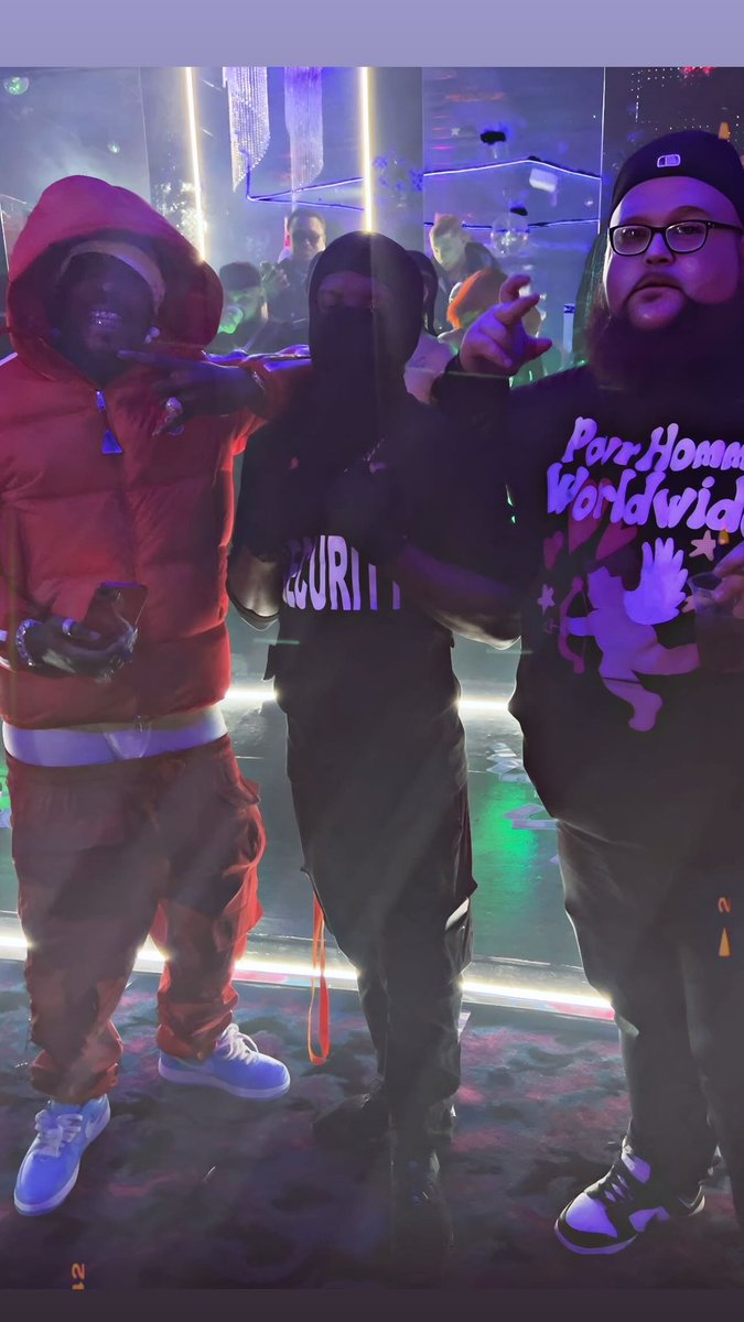 RealDoebeezy's tweet photo. @Sauce_Walka102  is the “Tupac” of our generation 💯 🩸 https://t.co/PsQgko4TFA