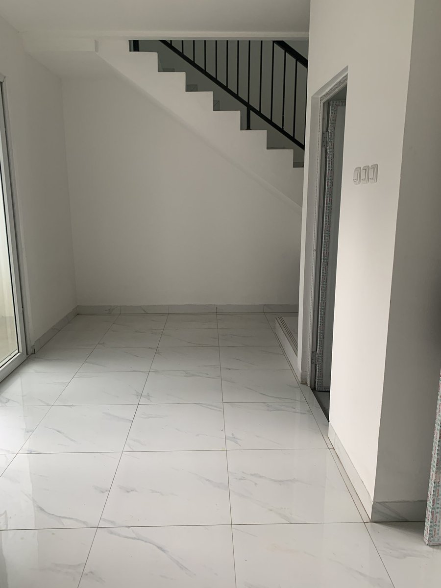arrzani's tweet photo. [DIKONTRAKAN]

Permisi, izin share buat yang lagi cari rumah kontrakan di daerah Bogor.

📍Villa Bogor Indah 6, Cluster Gaura

LT84, LB60, 2 Lantai | 2 Kamar Tidur, 2 Kamar Mandi, 1 Powder Room | 2200 kWh | PDAM | One Gate System

Boleh bgt langsung DM utk tanya2 dan info detail. https://t.co/eF0Dz5ExKZ