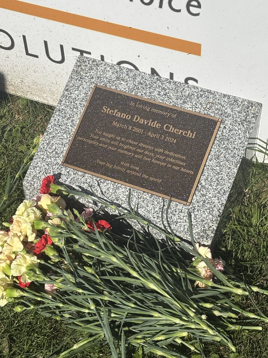 Course Chaplain Bob Prior led an intimate ceremony to commemorate the life of fallen jockey Stefano Cherchi who passed away a year ago tomorrow.

Fellow riders have laid flowers at Stefano's memorial plaque in the Mounting Yard.

Today we remember and honour Stefano.