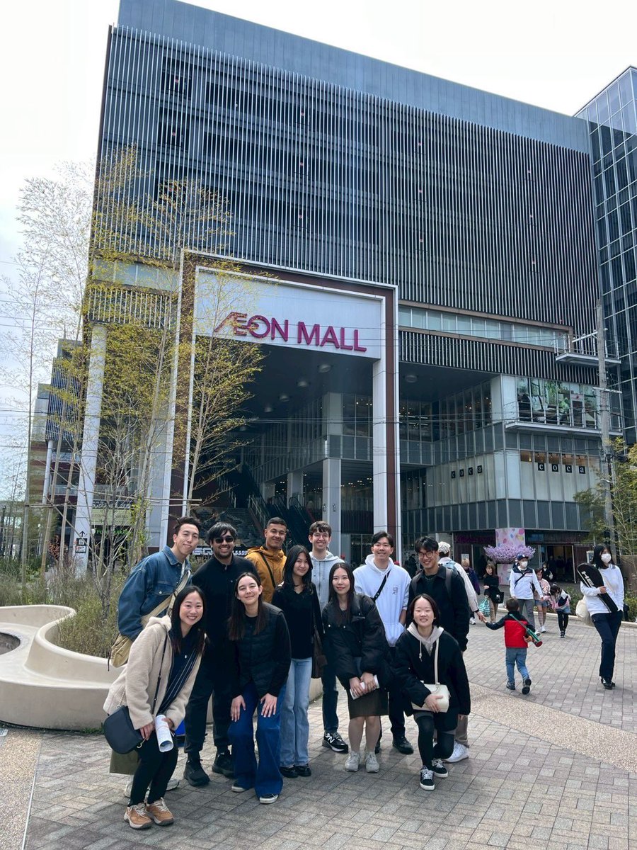Stanford生が日本に到着し、私たちCASKオフィサーで引っ越しのアシスタントをしました！ 🇺🇸🇯🇵
生活に必要なものの買い出しや、寮周辺の案内などを行いました！🛒💨
#紅萌祭 #CASK #Stanford #春から京大 #春から同志社 #京都大学 #同志社大学 #国際交流