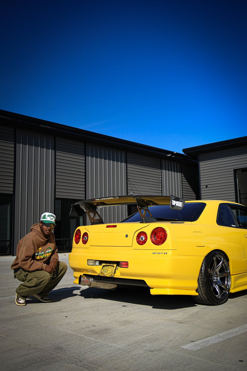 PUTTING OUT THE FALL DROP COLORS FOR MY FIRST EVER BOX BOYS HOODIES SALE IN SOMETIME IN APRIL! 

Thank you guys for the SUPPORT AND I HOPE YALL STAY TUNE FOR THE COLOR WAY DROP!