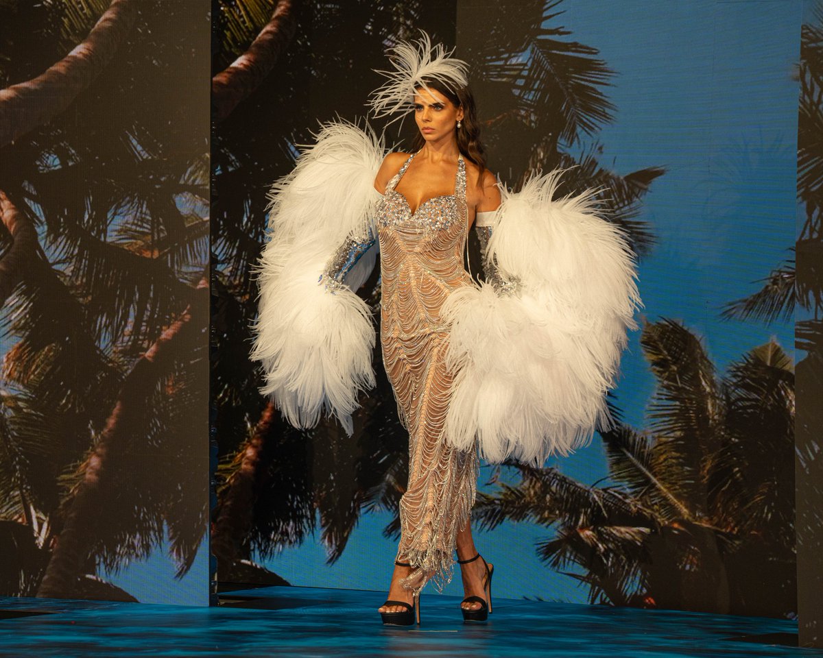 ModellaProject's tweet image. I won’t call it practical for date night at Outback – but God bless you if you can find a time and place and pull this look off. 

----

Model Unknown

Full Shoot - themodellaproject.myportfolio.com/nyfw-summer-20…

Sony A7R5 – Tamron 70-180

162mm - 1/250 sec – f3.5 - ISO 400

Image 124-143