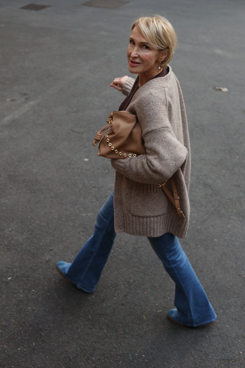 GlamorFlow's tweet image. Sometimes the smallest moments leave the biggest mark. A quiet kind of joy that stays with you—unexpected, gentle, and deeply felt. 
#OOTD #JoyfulLife