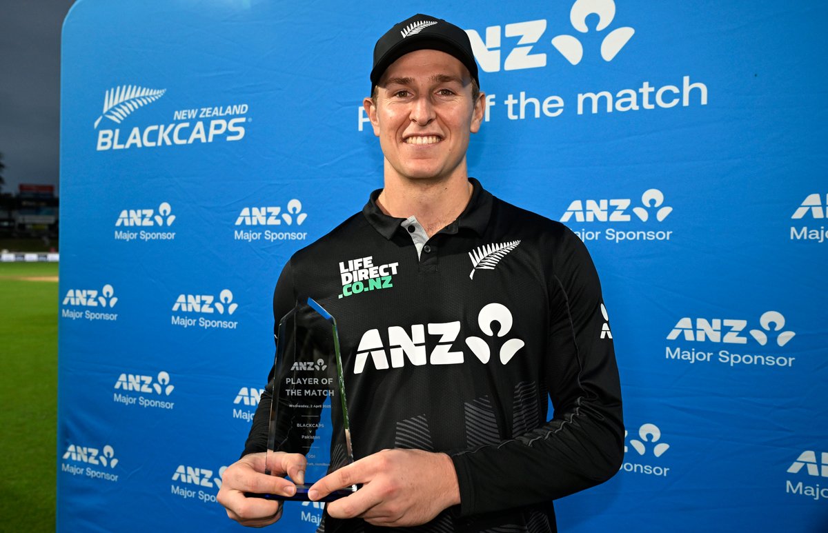 With a blistering unbeaten 99 from just 78 balls, including 7 fours and 7 sixes, to anchor the batting innings - the ANZ Player of the Match - Mitch Hay 🏅 #NZvPAK #CricketNation