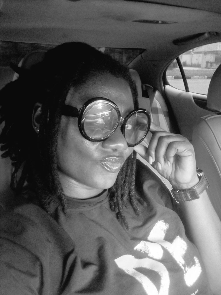 Desireumoh's tweet photo. Better late than never...Happy new month lovelies!

#Blackgirl
#Ebony https://t.co/YdxsCMpsho