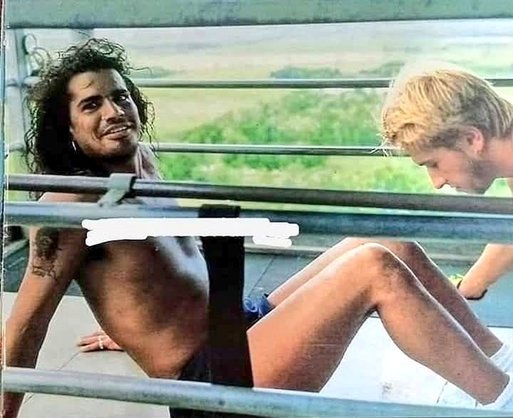 Coooool #Slash 🩷✌🏻 <a href="/SlashSaoPaulo/">Slash Army São Paulo 🇧🇷❤️🎩</a> <a href="/GNR_Fans/">Guns N' Roses Fans</a> <a href="/SlashArmyAUT/">Slash Army Austria 🇦🇹</a> <a href="/dailygnr/">guns n' roses archive</a>