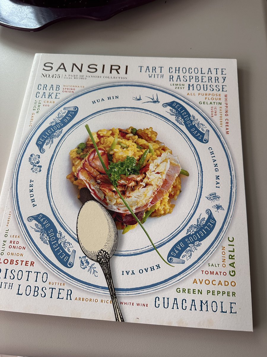 nnhorizon11's tweet image. ไปงานสัปดาห์หนังสือมา
เจอหนังสือเล่มนี้ที่ร้านหนังสือเก่า เป็นหนังสือแจกลูกบ้านแสนสิริเมื่อ 13 ปีก่อน 
มึงานเราอยู่ในนั้น หนังสือสวยมาก ถ้าใครเป็นลูกบ้านแสนสิริ แล้วได้รับแมกกาซีนรายเดือนนี้จะรู้เลย มีบางเล่มให้ปักครอสติชบนปกได้ แล้วก็มีเล่มแบบปลูกต้นไม้ได้ด้วยมั้งถ้าจำไม่ผิด 🥰