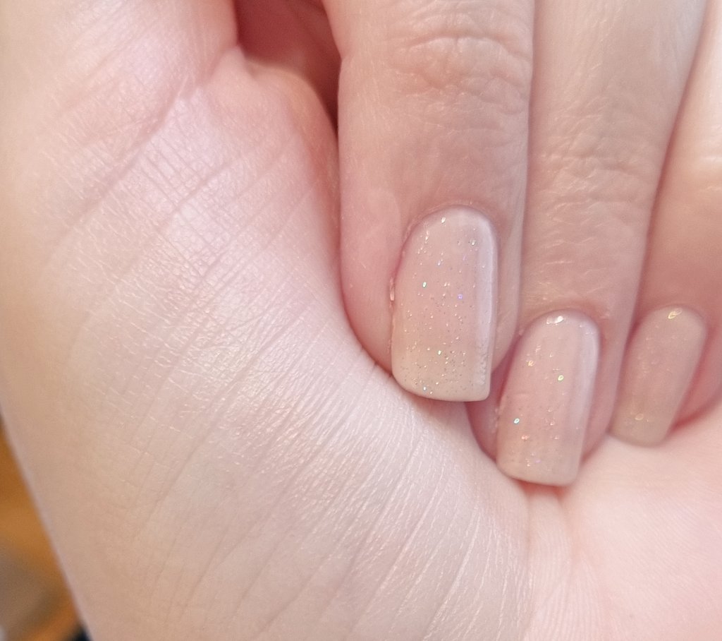 tryffles's tweet image. Of course I'd get a scar on my finger and it's shaped like a tiny butterfly wing  🌸