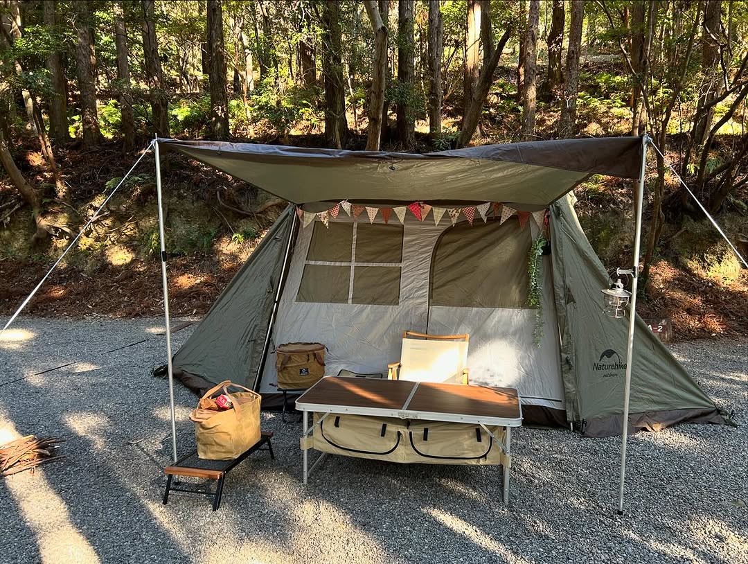 こんにちは！
CAMDOORです🦉

Instagram「asahi_camp_style」 様
素敵なお写真をご紹介いたします✨

弾丸キャンプお疲れ様です🙇‍♀️
短時間でもしっかり楽しむ姿勢が素敵です😄
シュラフとエアマットの組み合わせ、最高の快眠セットですね 😴
旅のお供に選んでいただきありがとうございます。